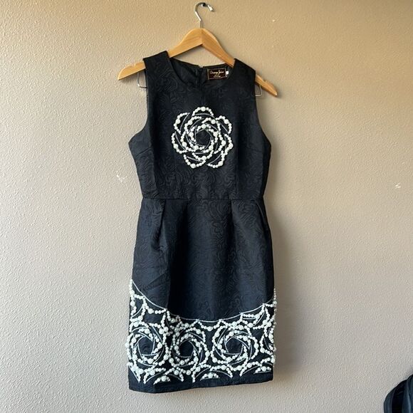 Little Black Dress Pearl Embellished Sleeveless Fit + Flare Dress Size Medium - Picture 1 of 5